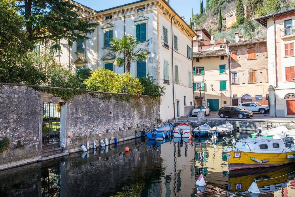 Il Batti Apartment Water Front And Private Beach Toscolano-Maderno Exterior foto